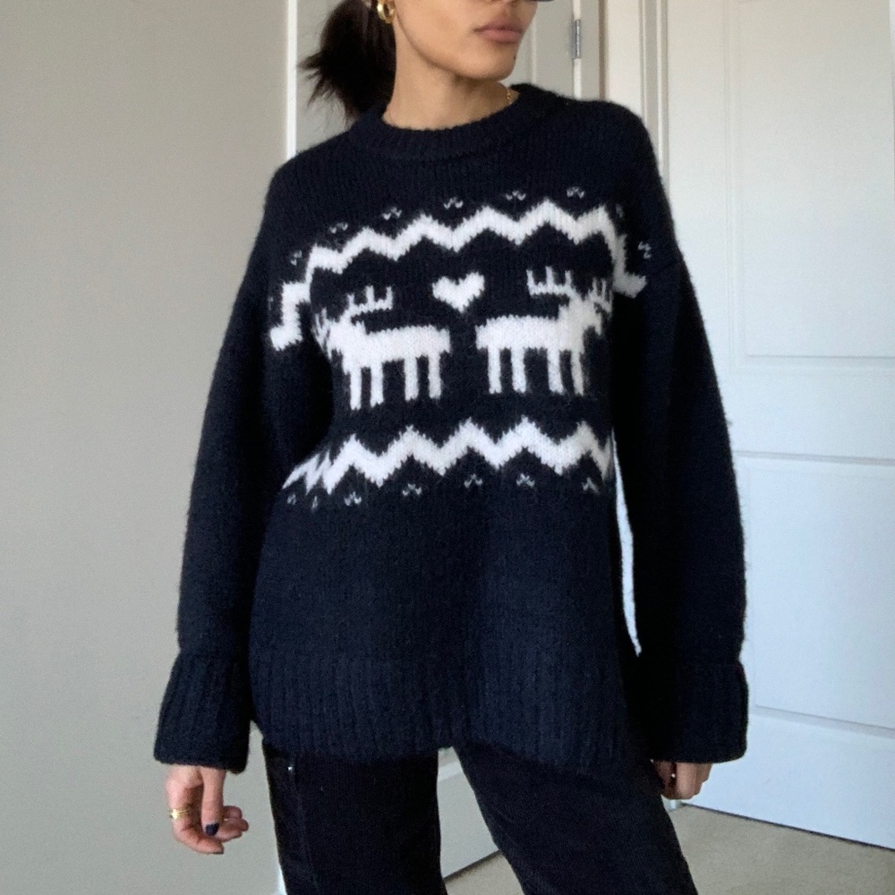 NWT H&M SWEATER